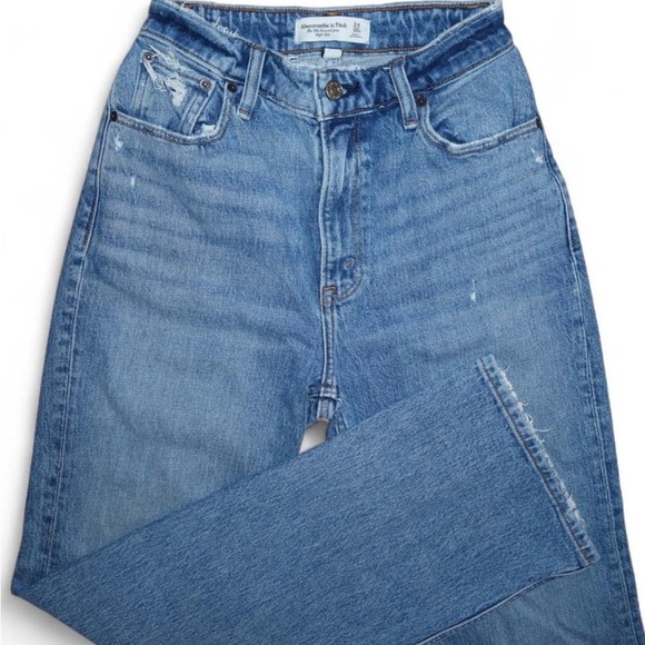 Abercrombie & Fitch Denim - Abercrombie & Fitch Curve Love High Rise ‘90s Relaxed Jeans